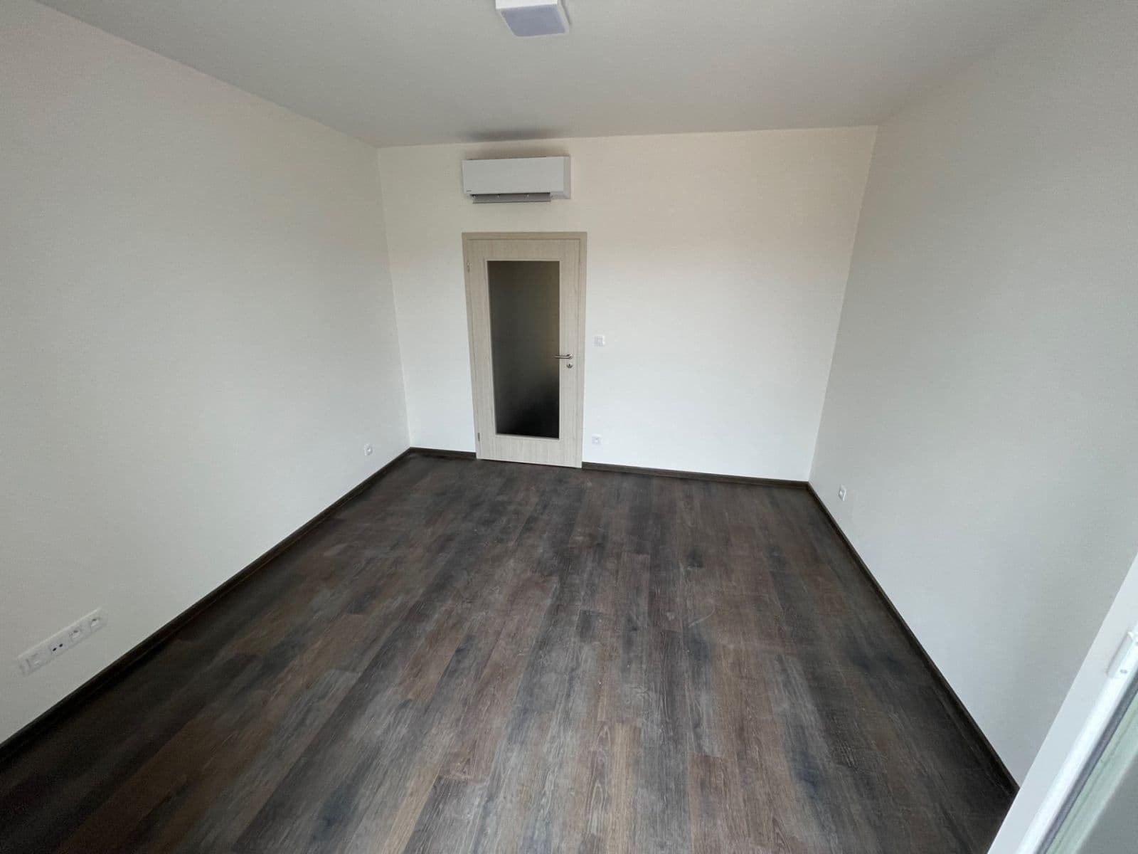 Pronájem bytu 2+1 52 m², Husinecká, Praha, Praha Pronájem bytu 2+1 52 m², Husinecká, Praha, Praha