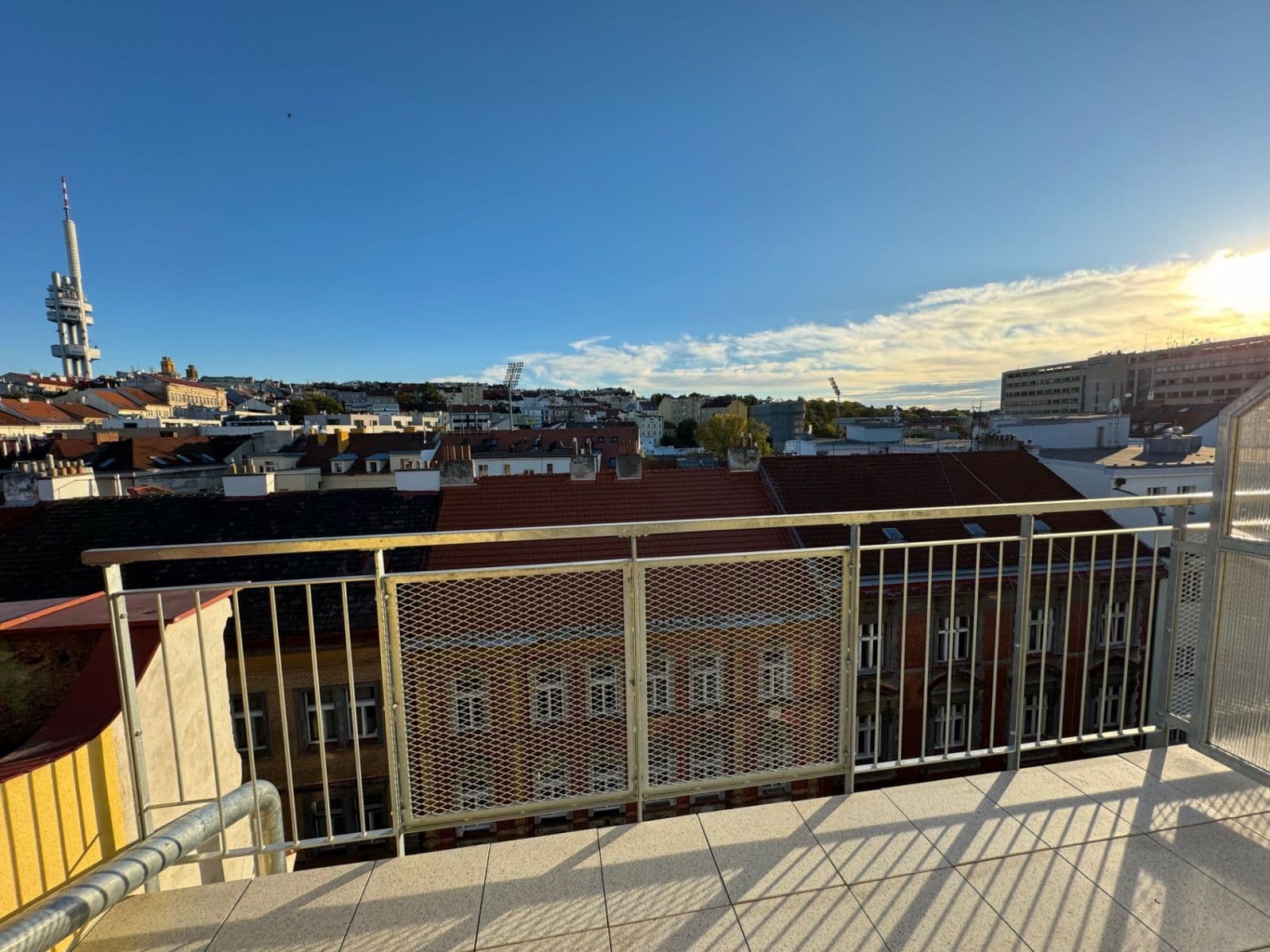 Pronájem bytu 2+1 52 m², Husinecká, Praha, Praha Pronájem bytu 2+1 52 m², Husinecká, Praha, Praha