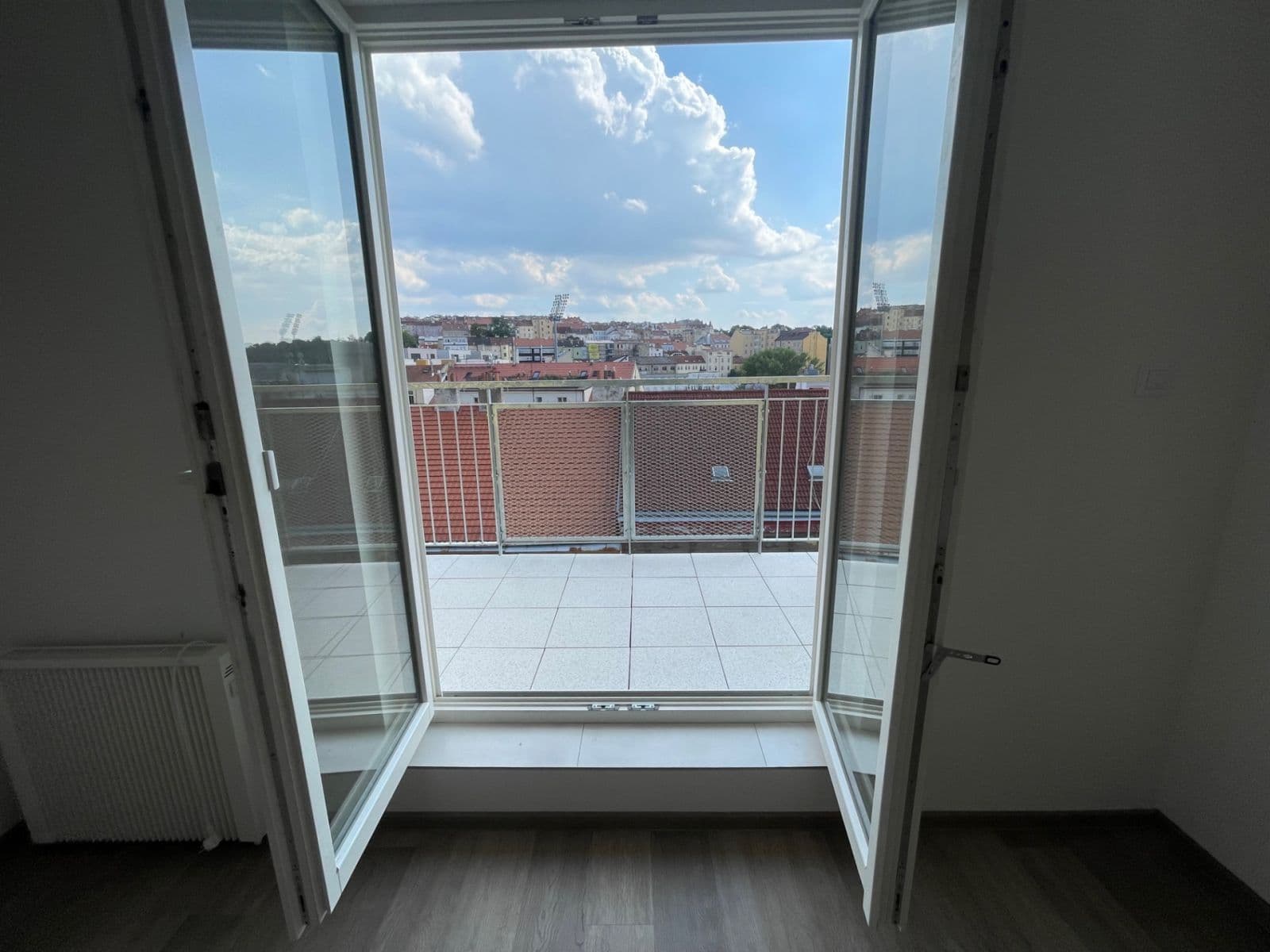 Pronájem bytu 2+1 52 m², Husinecká, Praha, Praha Pronájem bytu 2+1 52 m², Husinecká, Praha, Praha