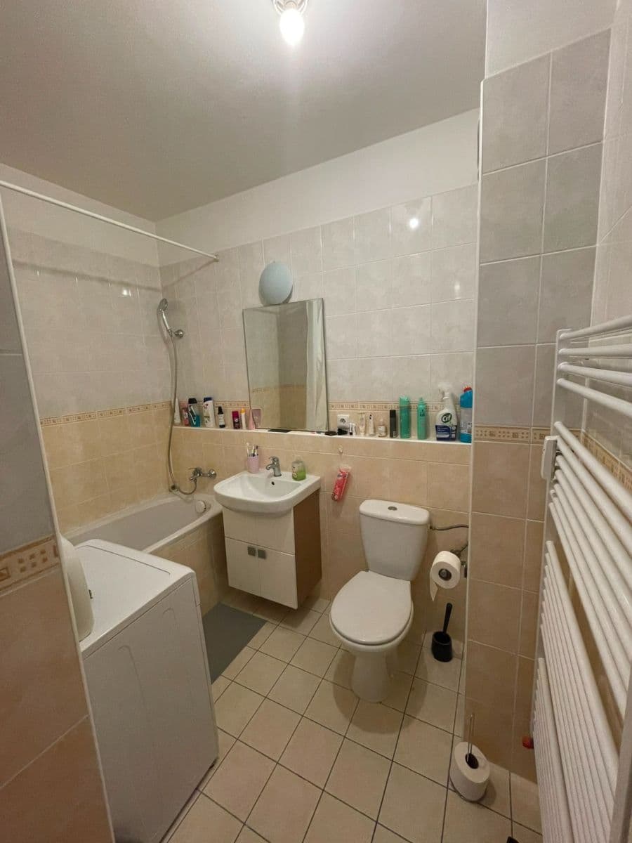 Pronájem bytu 1+kk 30 m², Zderadova, Brno, Jihomoravský kraj Pronájem bytu 1+kk 30 m², Zderadova, Brno, Jihomoravský kraj