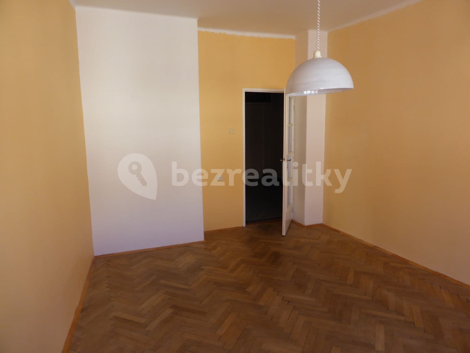 Pronájem bytu 1+1 45 m², Smilova, Pardubice, Pardubický kraj Pronájem bytu 1+1 45 m², Smilova, Pardubice, Pardubický kraj