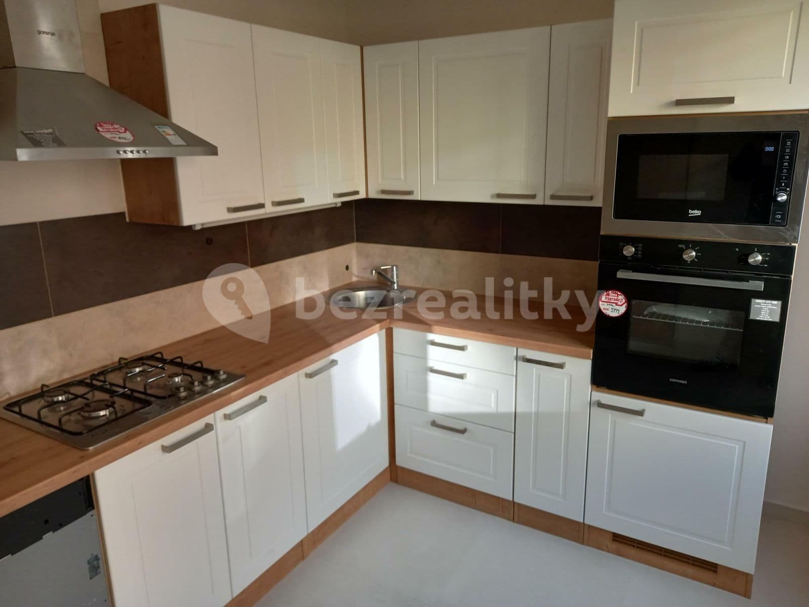 Pronájem bytu 3+1 74 m², Brněnská, Plzeň, Plzeňský kraj Pronájem bytu 3+1 74 m², Brněnská, Plzeň, Plzeňský kraj