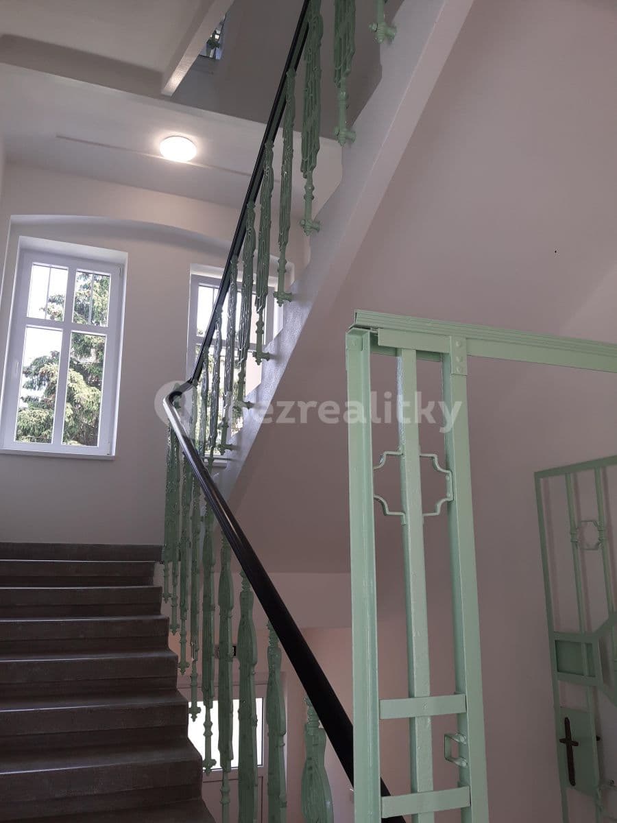 Pronájem bytu 2+kk 50 m², Ke Hřbitovu, Kolín, Středočeský kraj Pronájem bytu 2+kk 50 m², Ke Hřbitovu, Kolín, Středočeský kraj