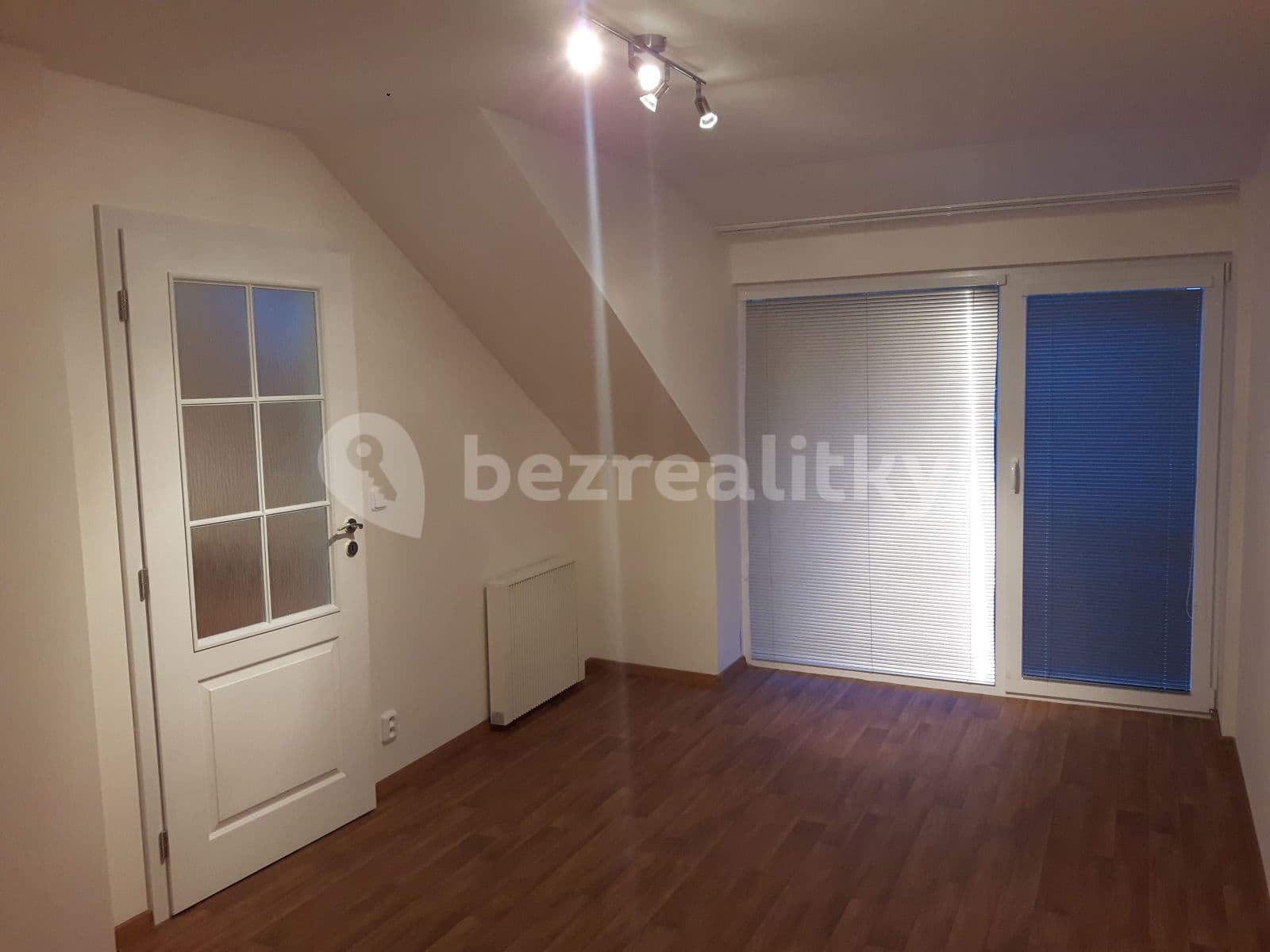 Pronájem bytu 2+kk 50 m², Ke Hřbitovu, Kolín, Středočeský kraj Pronájem bytu 2+kk 50 m², Ke Hřbitovu, Kolín, Středočeský kraj