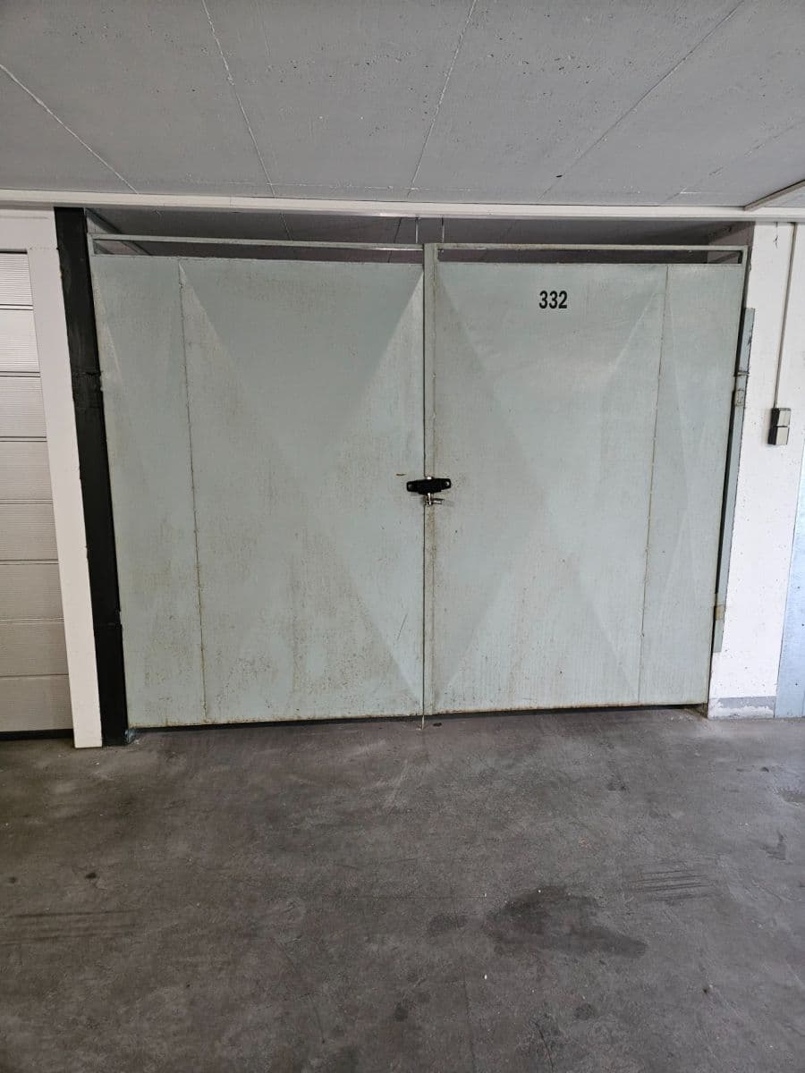 Pronájem garáže 19 m², Frýdlantská, Praha, Praha Pronájem garáže 19 m², Frýdlantská, Praha, Praha