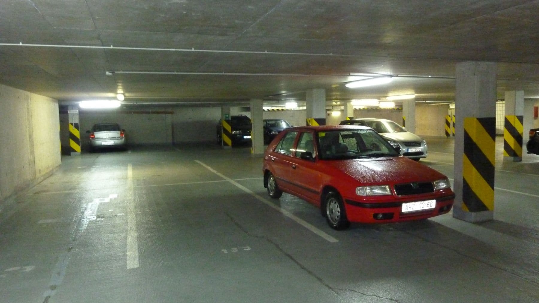 Pronájem garáže 16 m², Ostrovského, Praha, Praha Pronájem garáže 16 m², Ostrovského, Praha, Praha