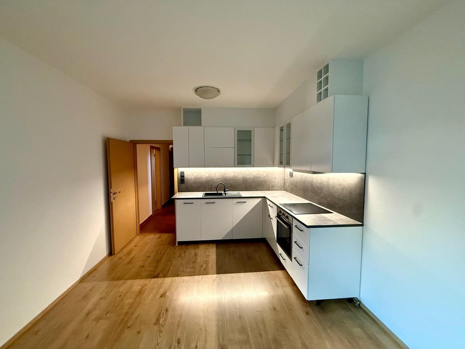 Pronájem bytu 2+kk 61 m², Laurinova, Praha, Praha Pronájem bytu 2+kk 61 m², Laurinova, Praha, Praha