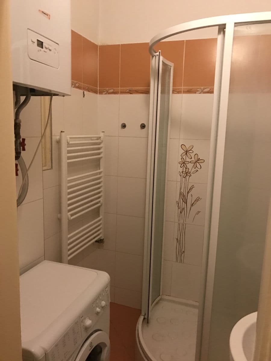 Pronájem bytu 2+kk 42 m², Jugoslávských partyzánů, Praha, Praha Pronájem bytu 2+kk 42 m², Jugoslávských partyzánů, Praha, Praha