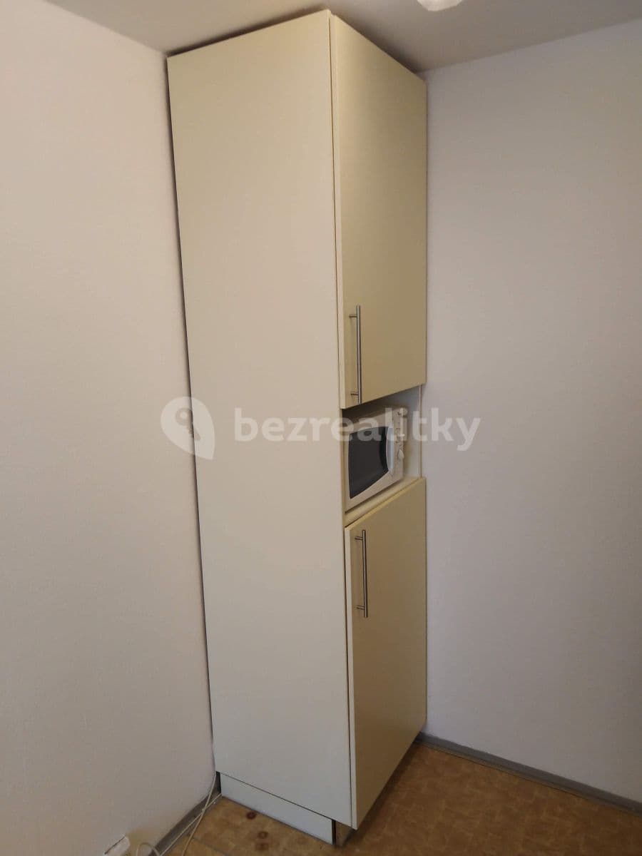 Pronájem bytu Garsoniéra 36 m², V hůrkách, Praha, Praha Pronájem bytu Garsoniéra 36 m², V hůrkách, Praha, Praha