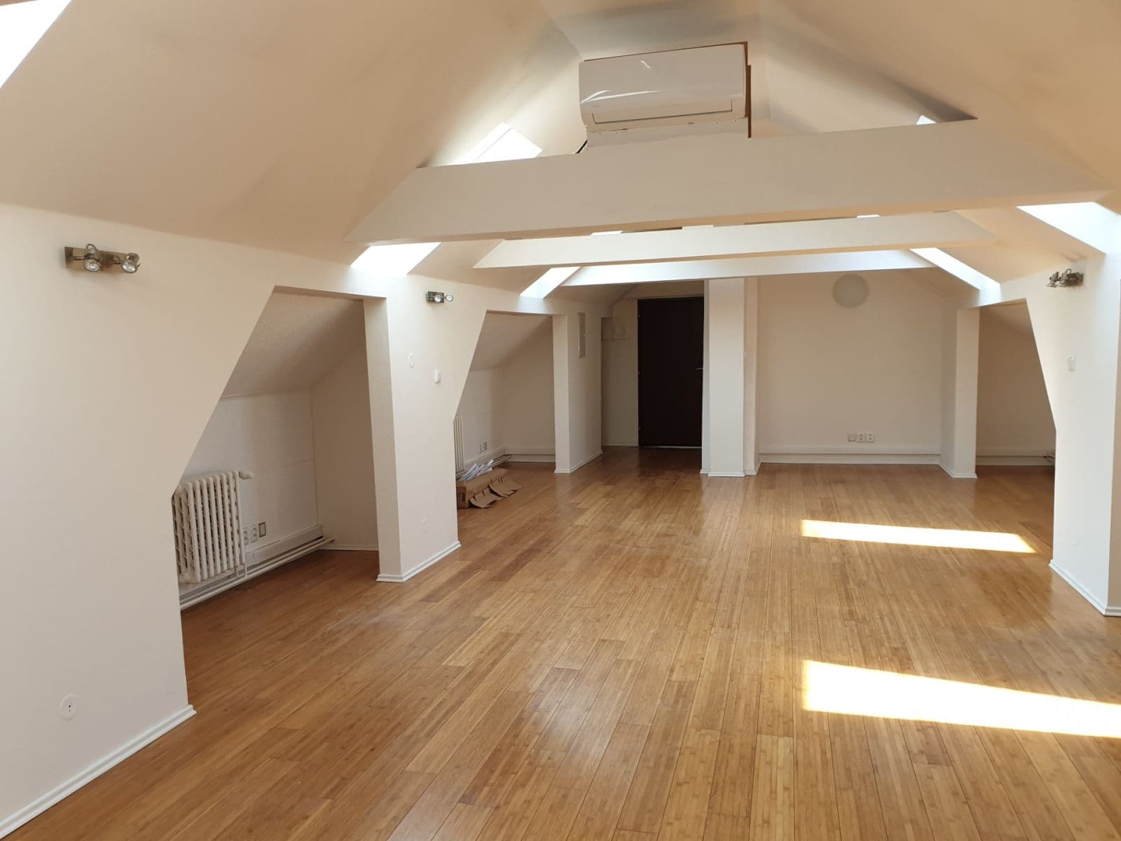 Pronájem kanceláře 124 m², Čerčanská, Praha, Praha Pronájem kanceláře 124 m², Čerčanská, Praha, Praha