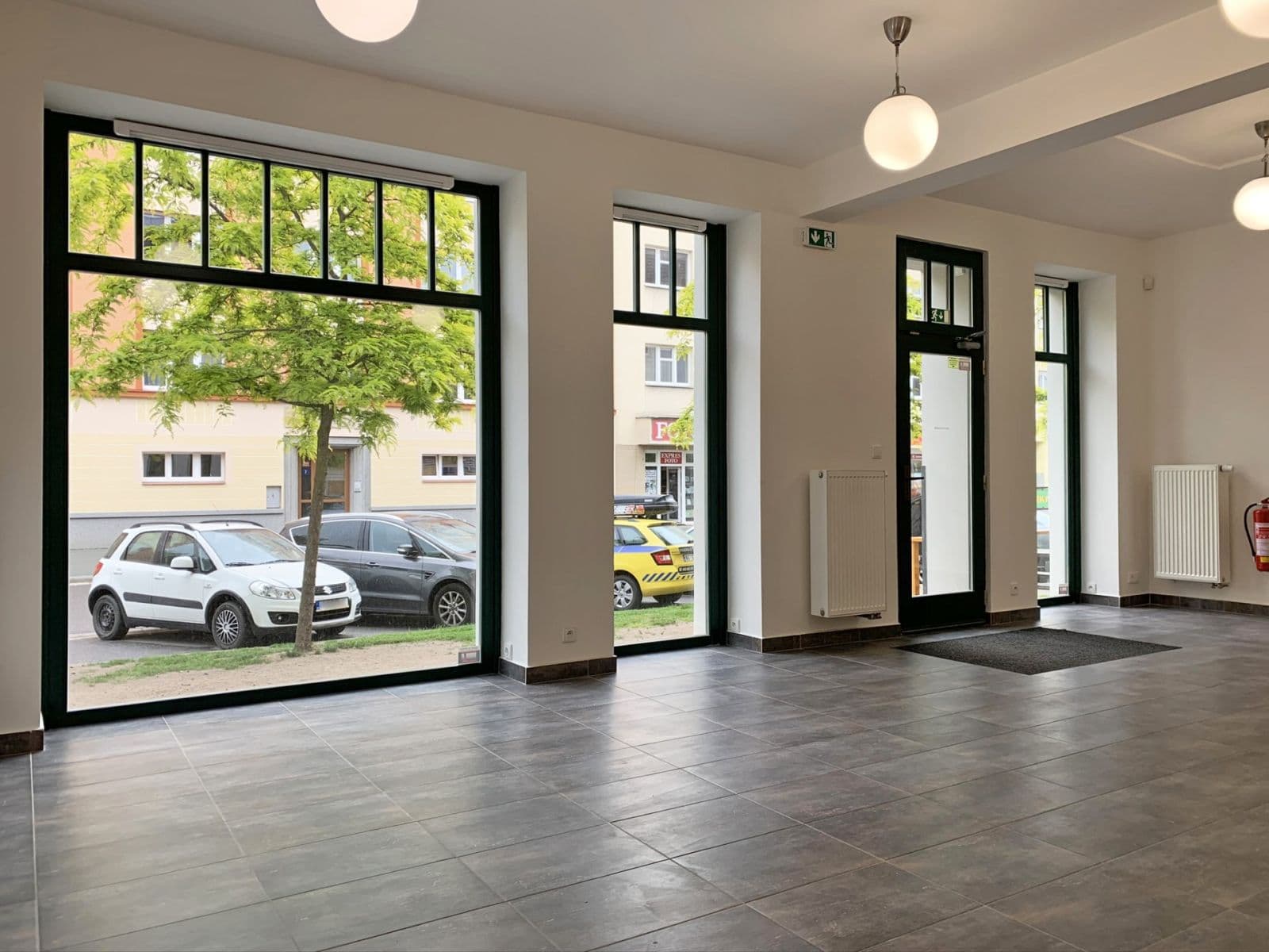 Pronájem nebytového prostoru 77 m², Chelčického, Hradec Králové, Královéhradecký kraj Pronájem nebytového prostoru 77 m², Chelčického, Hradec Králové, Královéhradecký kraj