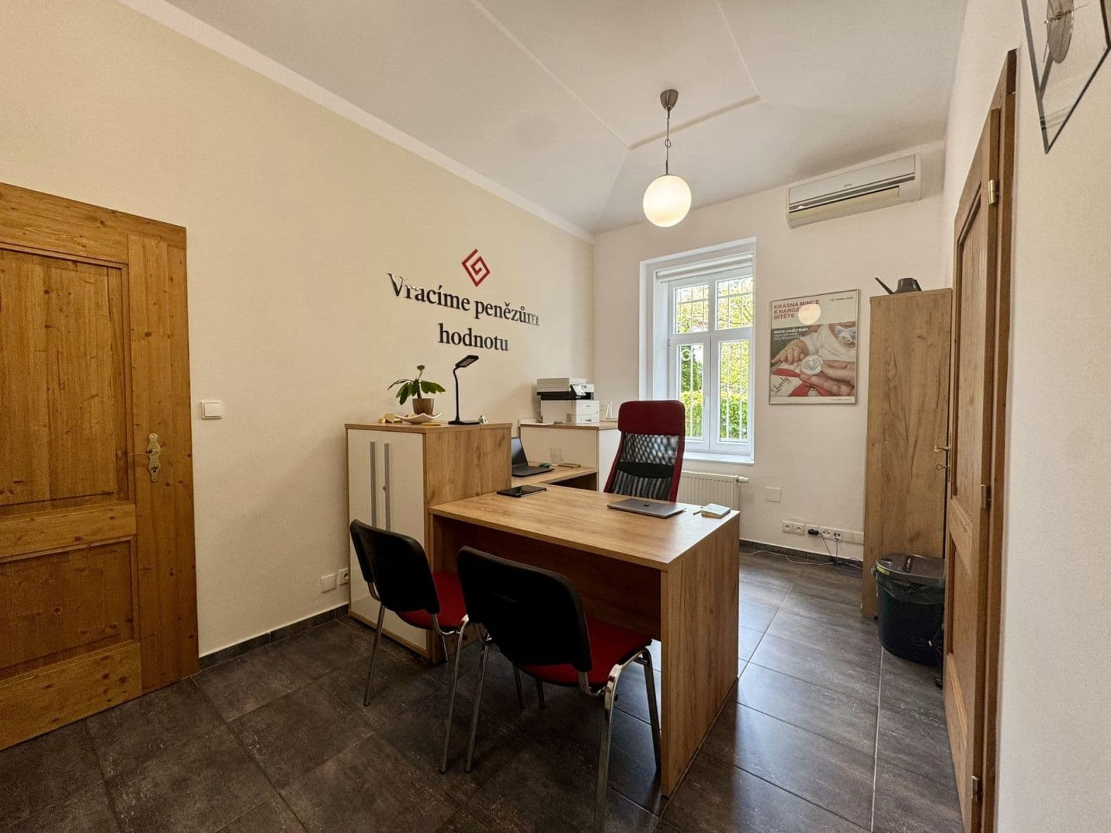 Pronájem nebytového prostoru 77 m², Chelčického, Hradec Králové, Královéhradecký kraj Pronájem nebytového prostoru 77 m², Chelčického, Hradec Králové, Královéhradecký kraj