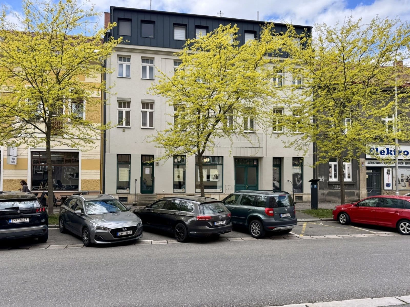 Pronájem nebytového prostoru 77 m², Chelčického, Hradec Králové, Královéhradecký kraj Pronájem nebytového prostoru 77 m², Chelčického, Hradec Králové, Královéhradecký kraj
