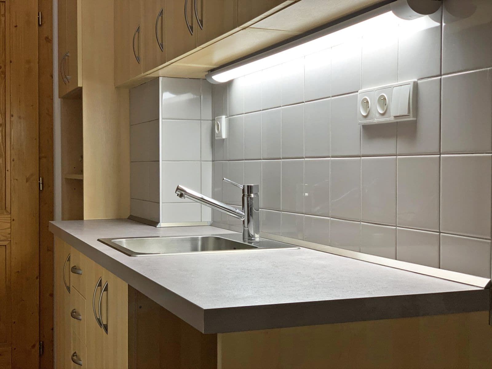 Pronájem nebytového prostoru 77 m², Chelčického, Hradec Králové, Královéhradecký kraj Pronájem nebytového prostoru 77 m², Chelčického, Hradec Králové, Královéhradecký kraj