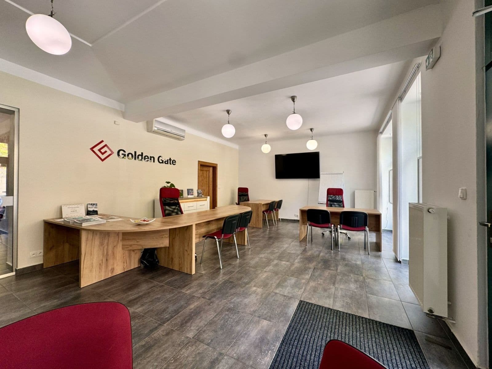 Pronájem nebytového prostoru 77 m², Chelčického, Hradec Králové, Královéhradecký kraj Pronájem nebytového prostoru 77 m², Chelčického, Hradec Králové, Královéhradecký kraj