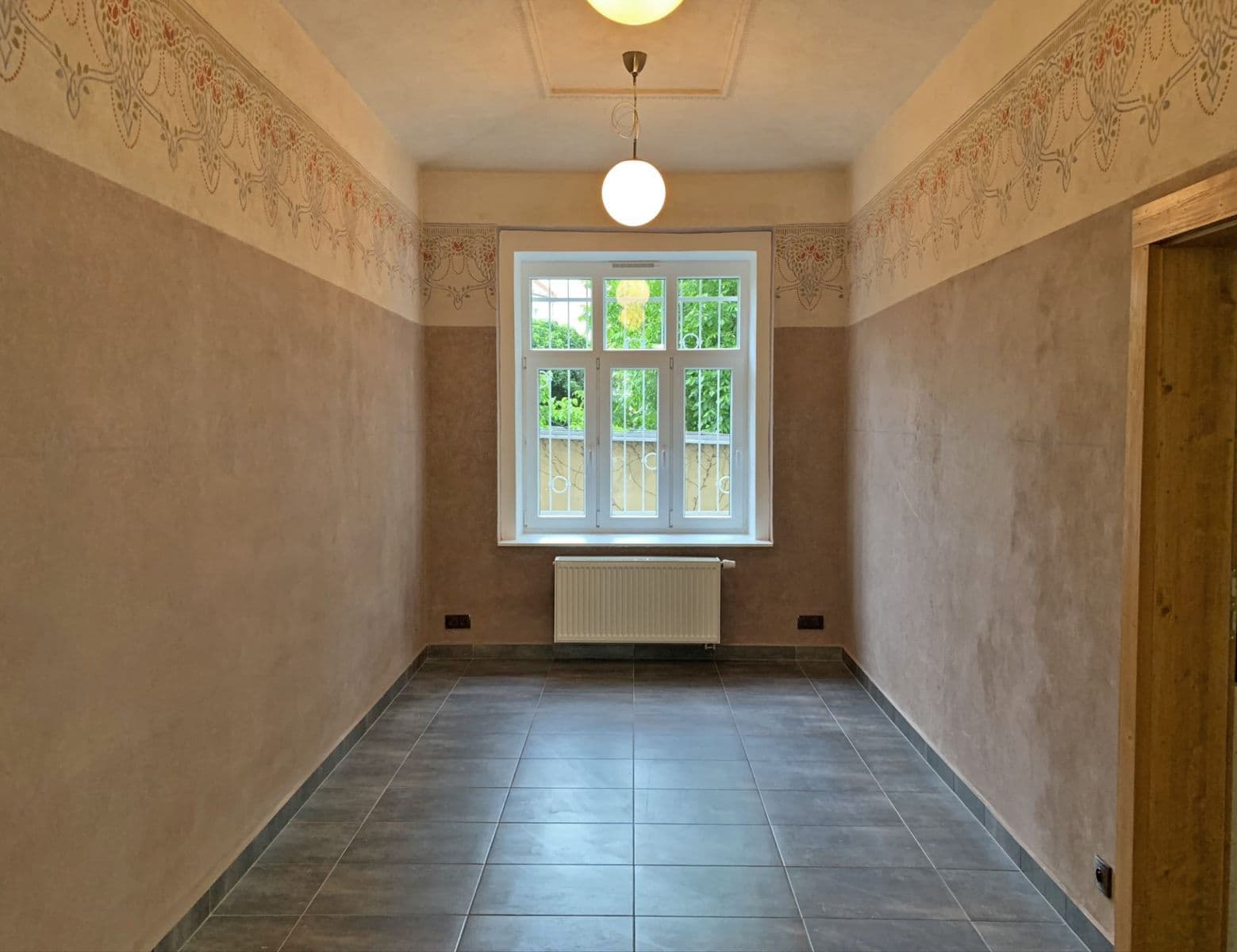 Pronájem nebytového prostoru 77 m², Chelčického, Hradec Králové, Královéhradecký kraj Pronájem nebytového prostoru 77 m², Chelčického, Hradec Králové, Královéhradecký kraj