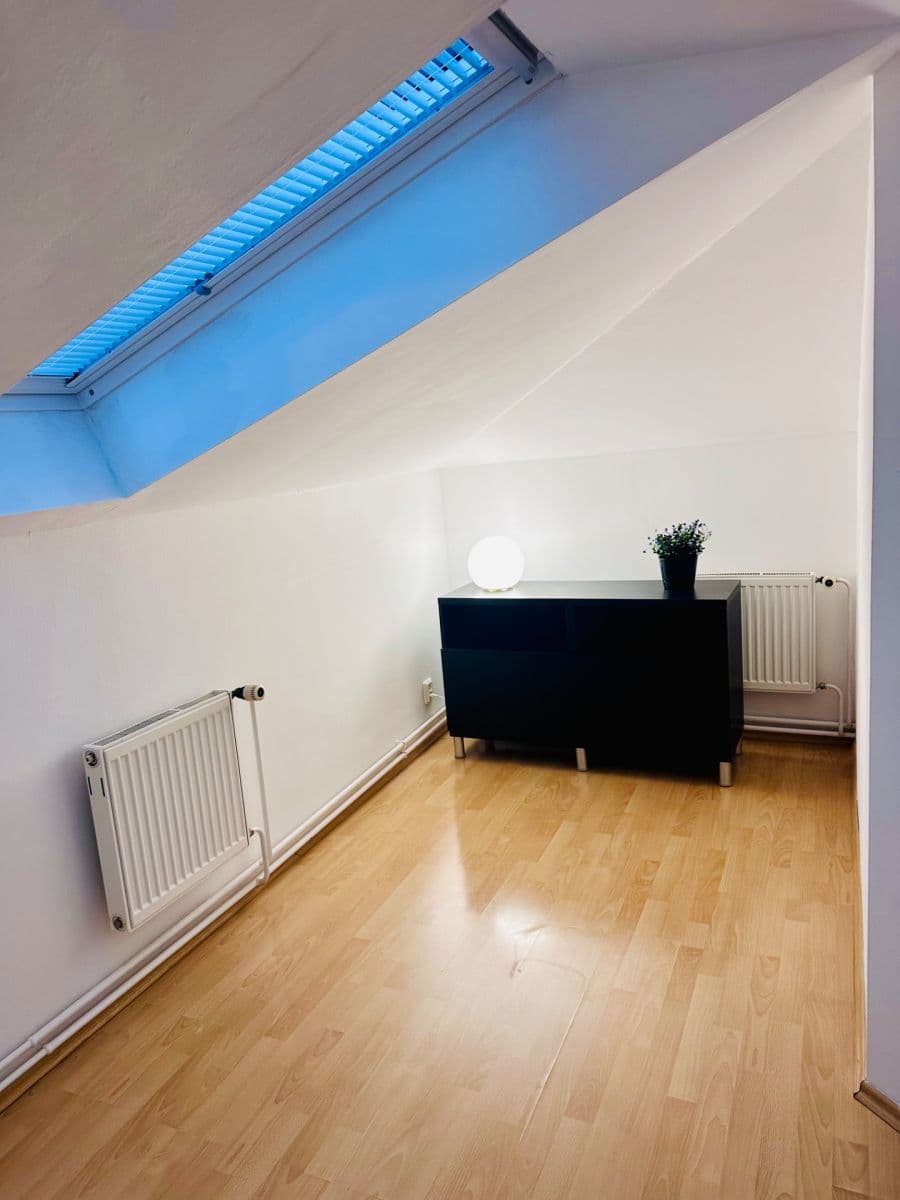 Pronájem bytu 1+1 40 m², Nad Šárkou, Praha, Praha Pronájem bytu 1+1 40 m², Nad Šárkou, Praha, Praha