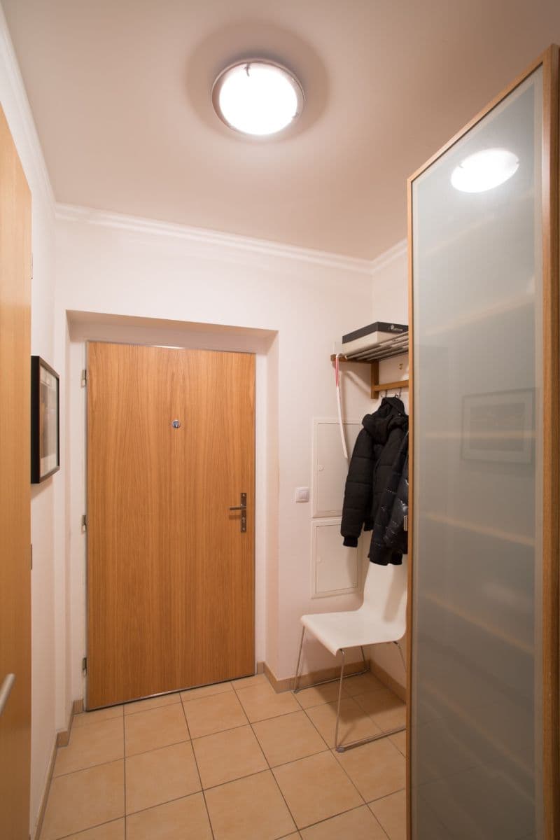 Prodej bytu 2+kk 58 m², Lovčenská, Praha, Praha Prodej bytu 2+kk 58 m², Lovčenská, Praha, Praha