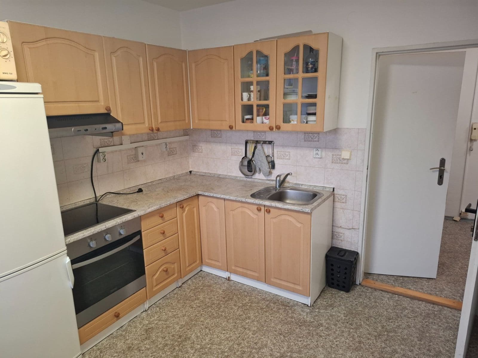 Pronájem bytu 2+kk 40 m², Bryksova, Praha, Praha Pronájem bytu 2+kk 40 m², Bryksova, Praha, Praha