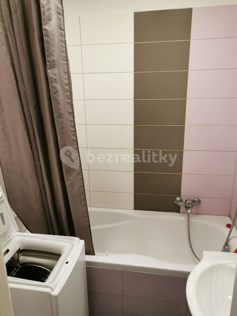 Pronájem bytu 2+1 62 m², Hlavní třída, Ostrava, Moravskoslezský kraj Pronájem bytu 2+1 62 m², Hlavní třída, Ostrava, Moravskoslezský kraj