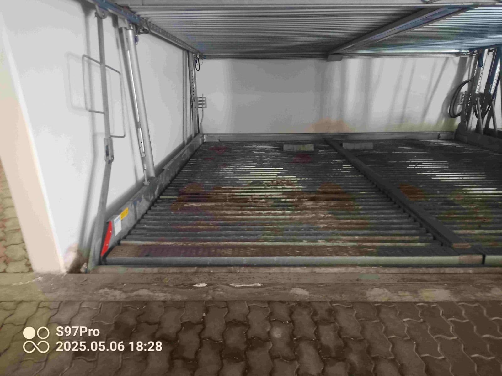 Pronájem garáže 12 m², Musílkova, Praha, Praha Pronájem garáže 12 m², Musílkova, Praha, Praha