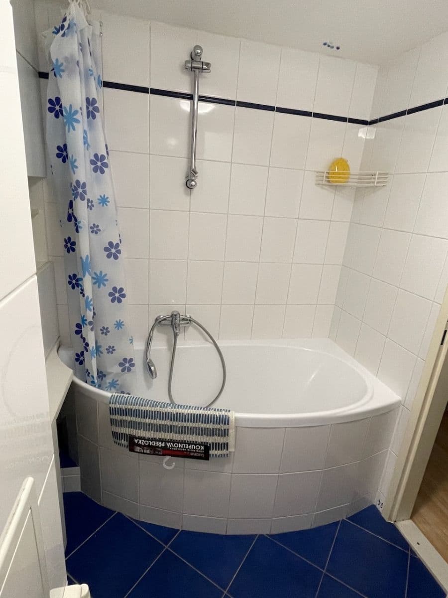 Pronájem bytu 1+kk 34 m², Podvinný mlýn, Praha, Praha Pronájem bytu 1+kk 34 m², Podvinný mlýn, Praha, Praha