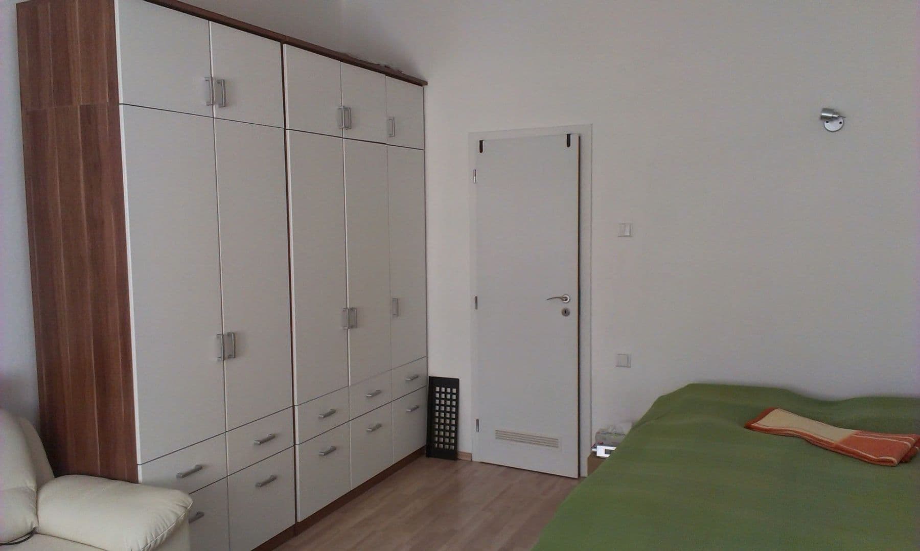 Pronájem bytu 1+1 40 m², U Křížku, Praha, Praha Pronájem bytu 1+1 40 m², U Křížku, Praha, Praha