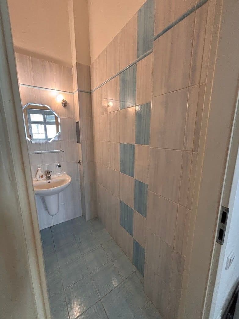 Pronájem bytu 1+1 40 m², U Křížku, Praha, Praha Pronájem bytu 1+1 40 m², U Křížku, Praha, Praha