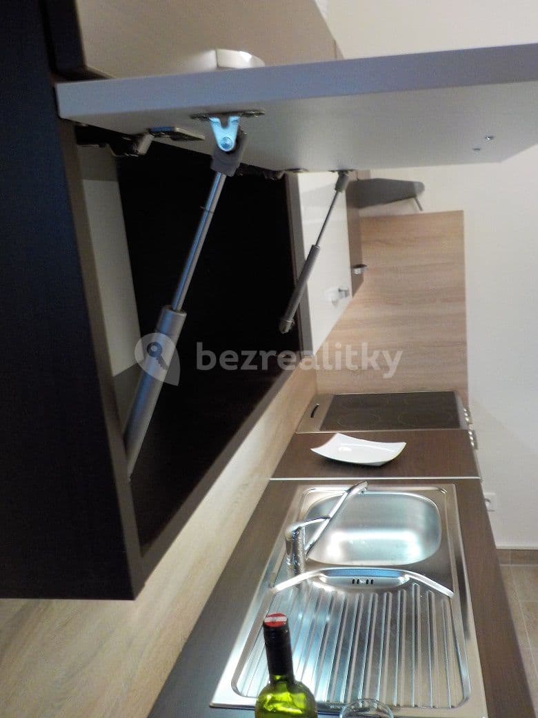 Pronájem bytu Garsoniéra 33 m², Janovská, Praha, Praha Pronájem bytu Garsoniéra 33 m², Janovská, Praha, Praha