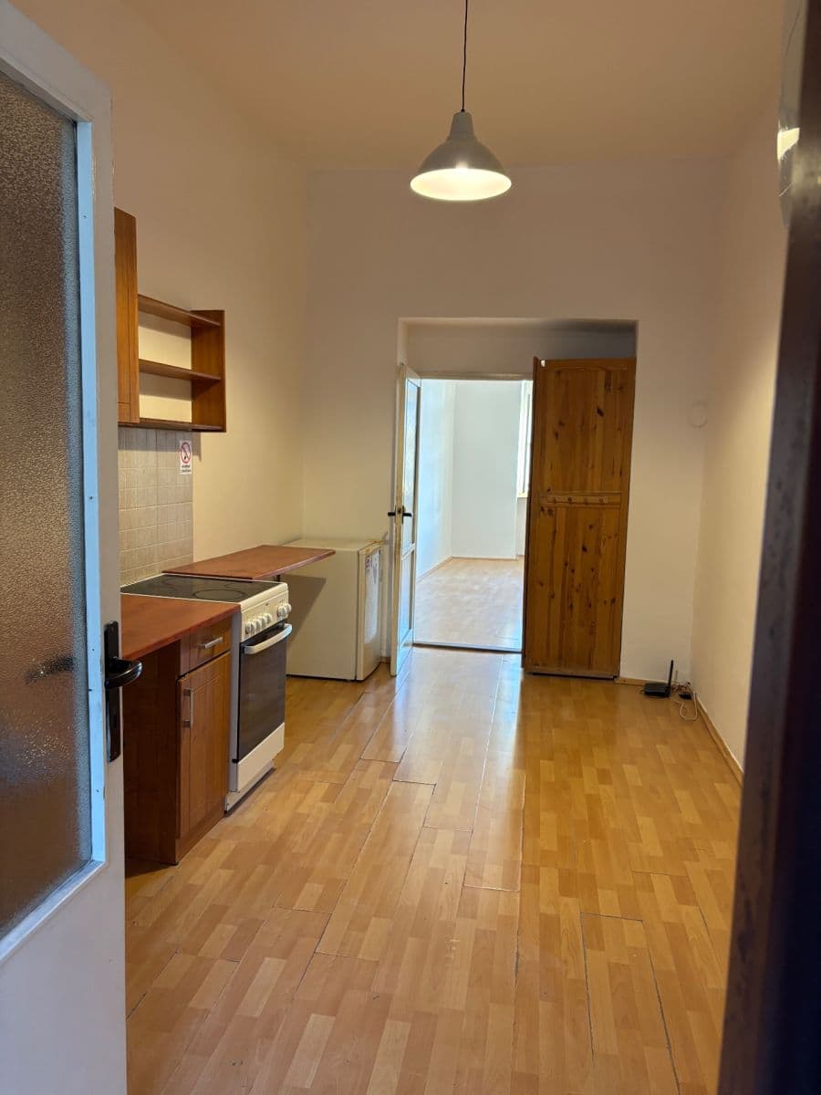 Pronájem bytu 1+1 32 m², Arbesovo náměstí, Praha, Praha Pronájem bytu 1+1 32 m², Arbesovo náměstí, Praha, Praha