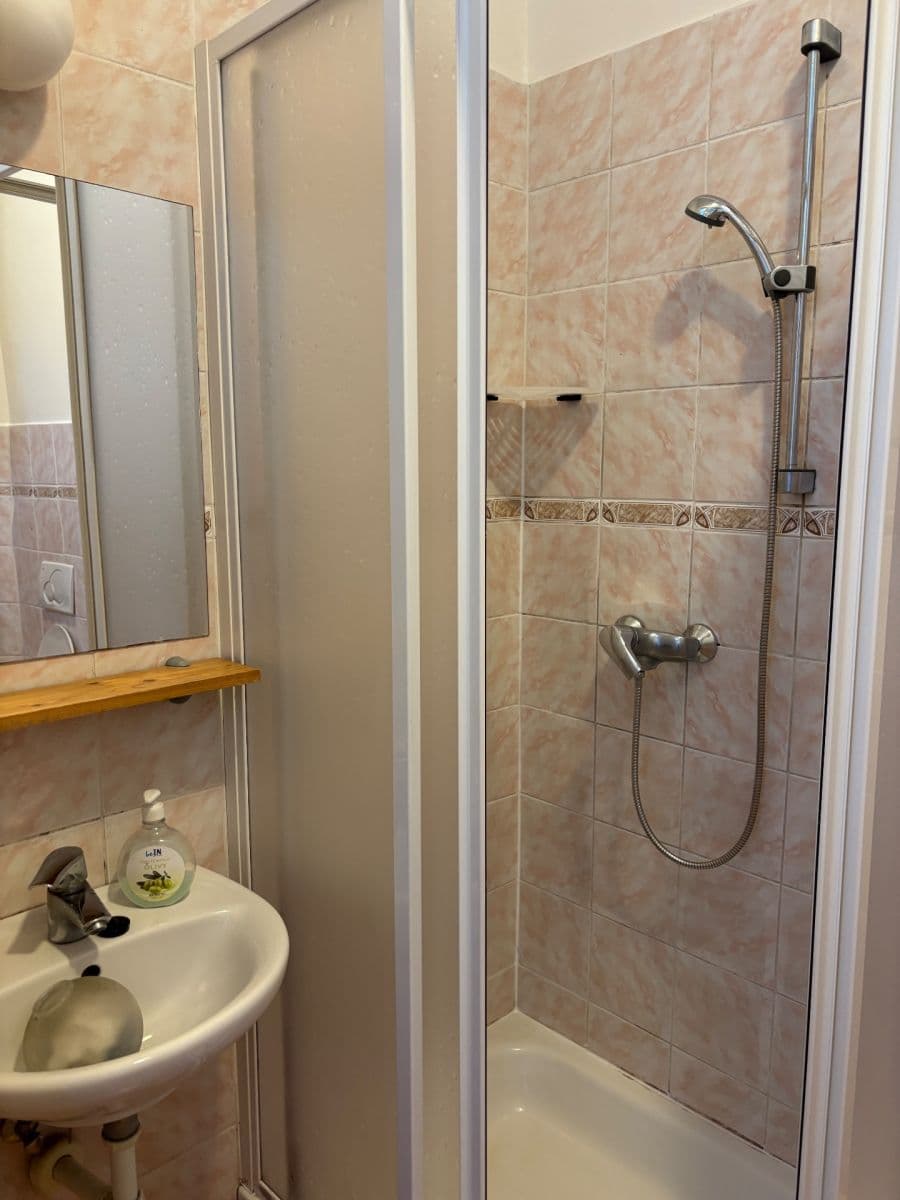 Pronájem bytu 1+1 32 m², Arbesovo náměstí, Praha, Praha Pronájem bytu 1+1 32 m², Arbesovo náměstí, Praha, Praha