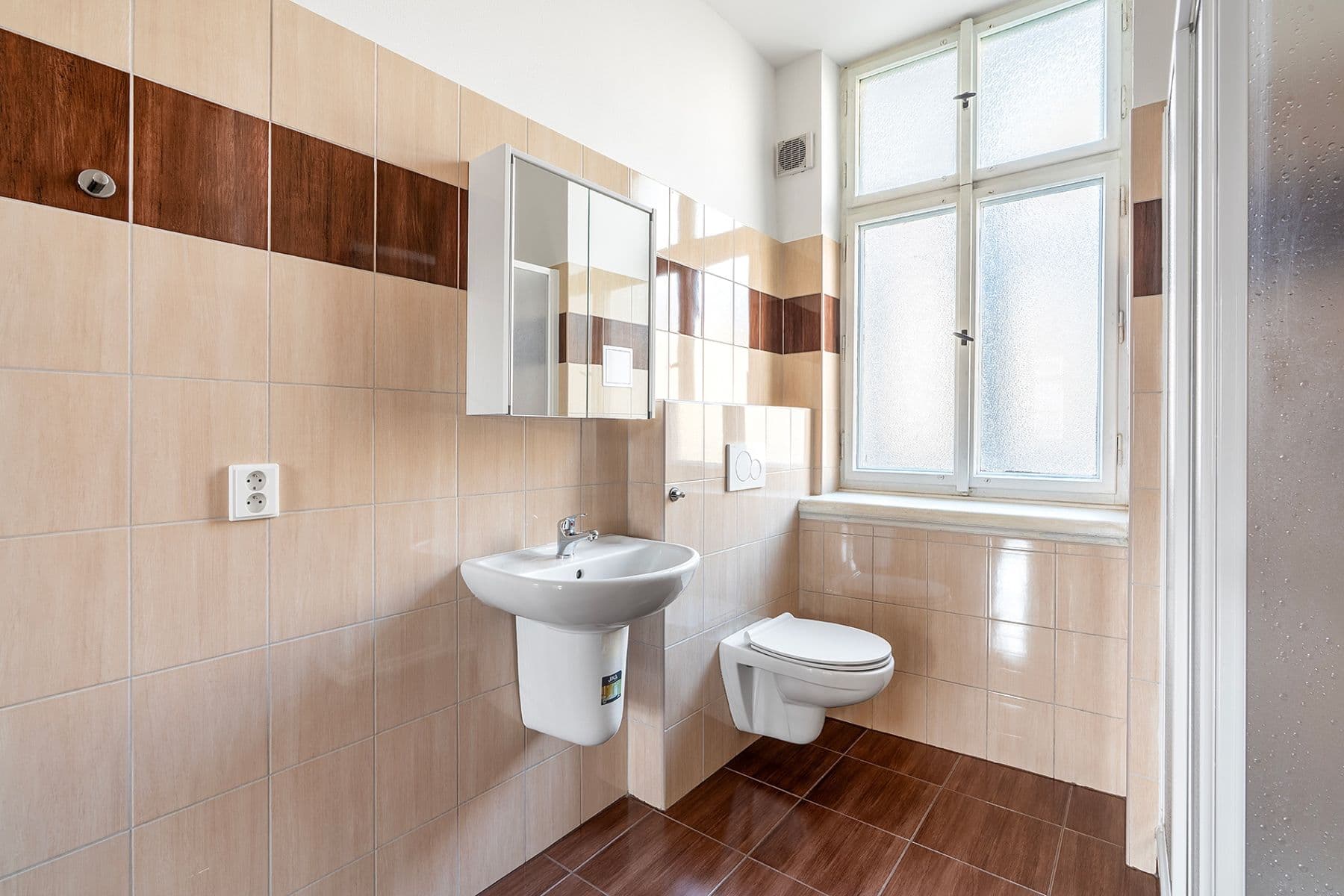 Pronájem bytu 2+1 72 m², Arbesovo náměstí, Praha, Praha Pronájem bytu 2+1 72 m², Arbesovo náměstí, Praha, Praha