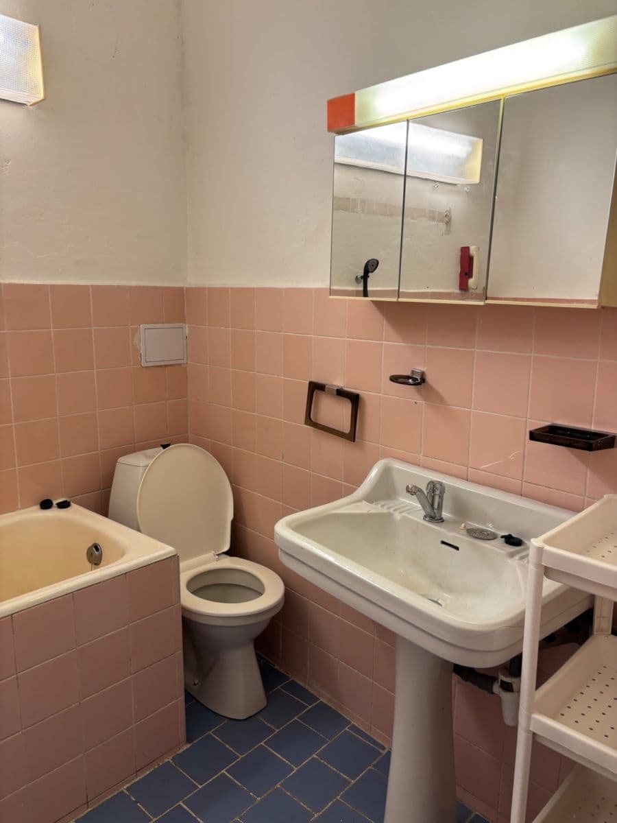 Pronájem bytu 2+1 77 m², Arbesovo náměstí, Praha, Praha Pronájem bytu 2+1 77 m², Arbesovo náměstí, Praha, Praha