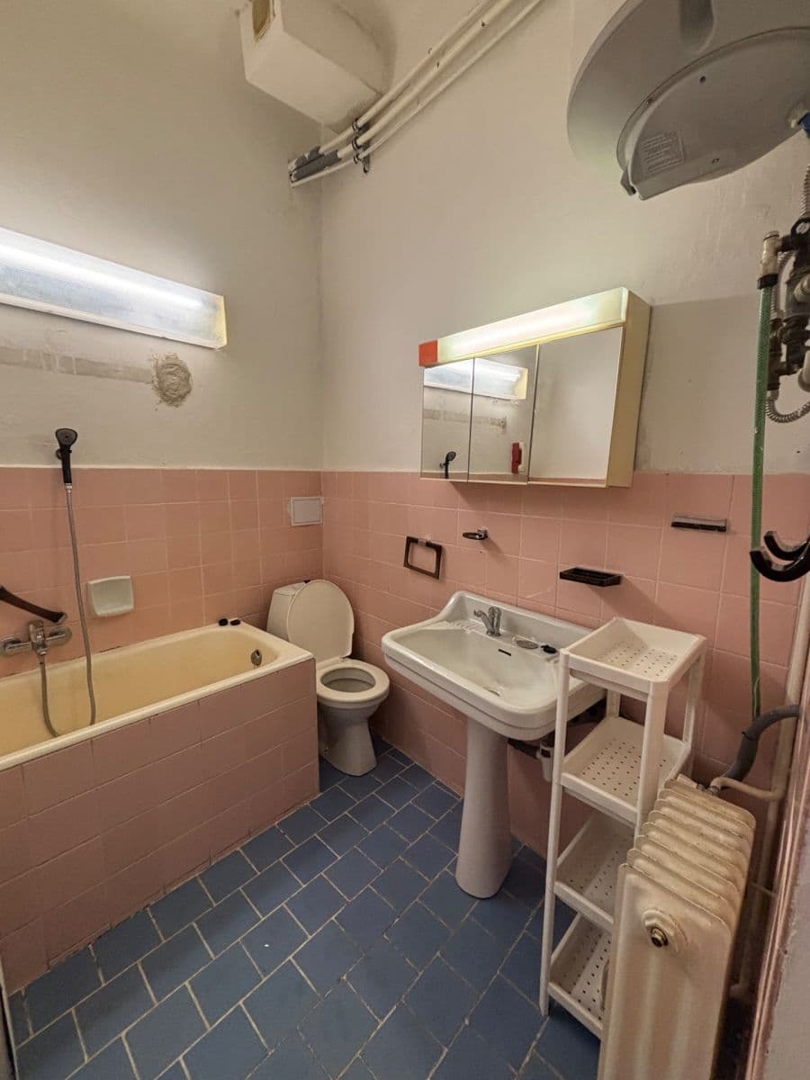 Pronájem bytu 2+1 77 m², Arbesovo náměstí, Praha, Praha Pronájem bytu 2+1 77 m², Arbesovo náměstí, Praha, Praha