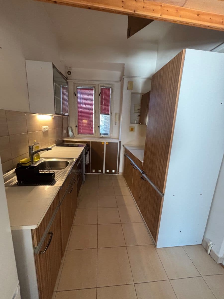 Pronájem bytu 2+1 77 m², Arbesovo náměstí, Praha, Praha Pronájem bytu 2+1 77 m², Arbesovo náměstí, Praha, Praha