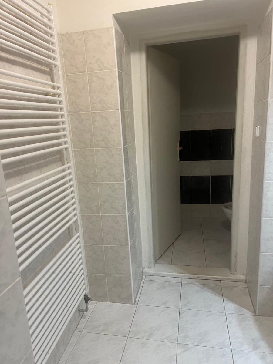 Pronájem bytu 2+1 84 m², Arbesovo náměstí, Praha, Praha Pronájem bytu 2+1 84 m², Arbesovo náměstí, Praha, Praha