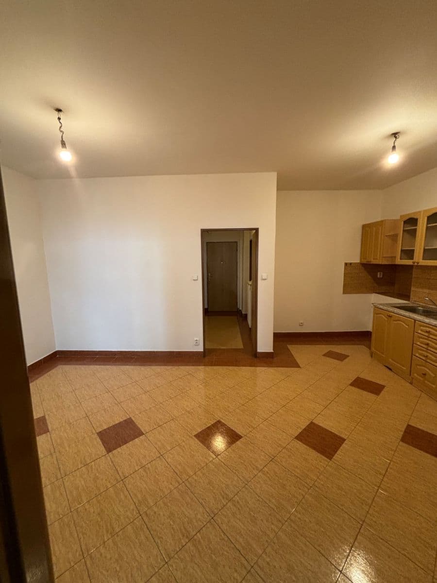 Pronájem bytu 2+1 84 m², Arbesovo náměstí, Praha, Praha Pronájem bytu 2+1 84 m², Arbesovo náměstí, Praha, Praha
