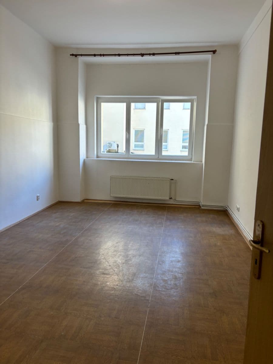 Pronájem bytu 2+1 84 m², Arbesovo náměstí, Praha, Praha Pronájem bytu 2+1 84 m², Arbesovo náměstí, Praha, Praha