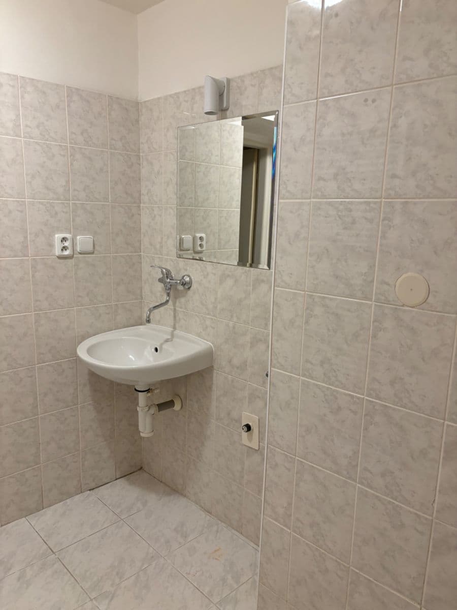 Pronájem bytu 2+1 84 m², Arbesovo náměstí, Praha, Praha Pronájem bytu 2+1 84 m², Arbesovo náměstí, Praha, Praha