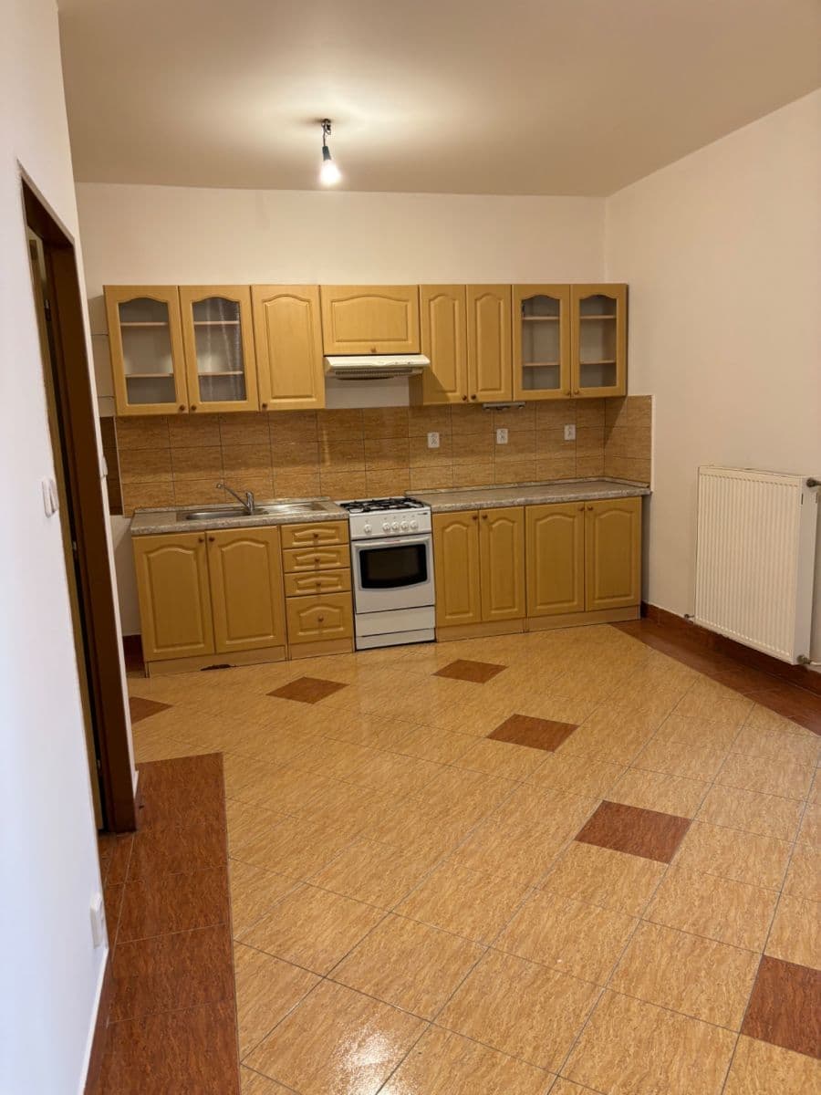 Pronájem bytu 2+1 84 m², Arbesovo náměstí, Praha, Praha Pronájem bytu 2+1 84 m², Arbesovo náměstí, Praha, Praha