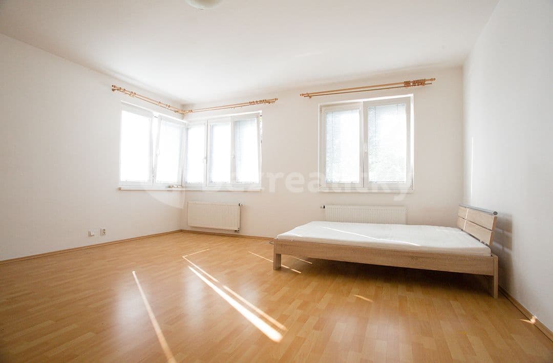 Pronájem bytu 1+kk 40 m², Na hroudě, Praha, Praha Pronájem bytu 1+kk 40 m², Na hroudě, Praha, Praha