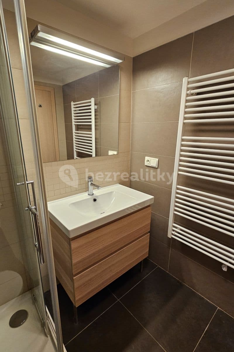 Pronájem bytu 2+1 65 m², Šimáčkova, Praha, Praha Pronájem bytu 2+1 65 m², Šimáčkova, Praha, Praha