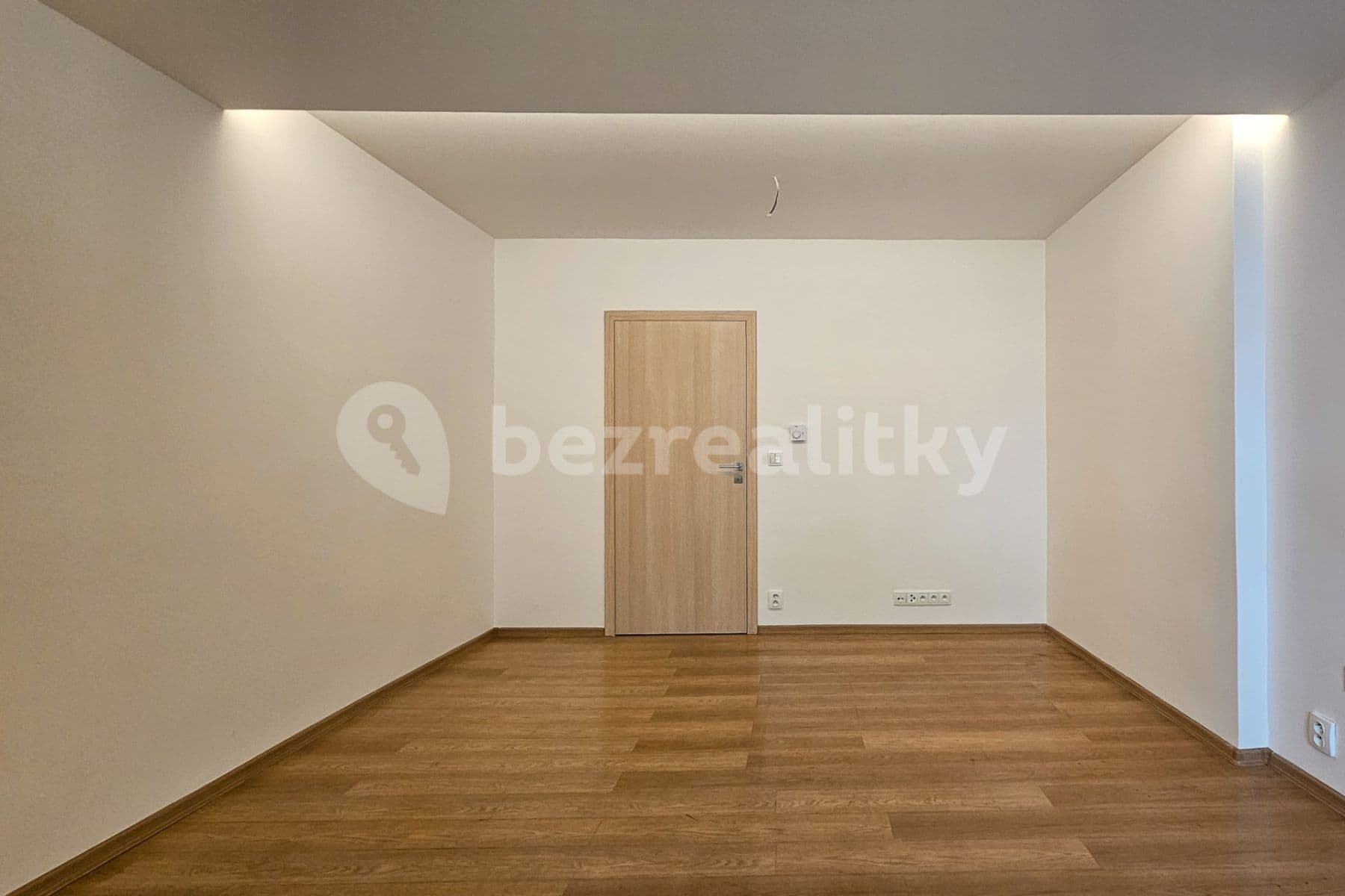 Pronájem bytu 2+1 65 m², Šimáčkova, Praha, Praha Pronájem bytu 2+1 65 m², Šimáčkova, Praha, Praha