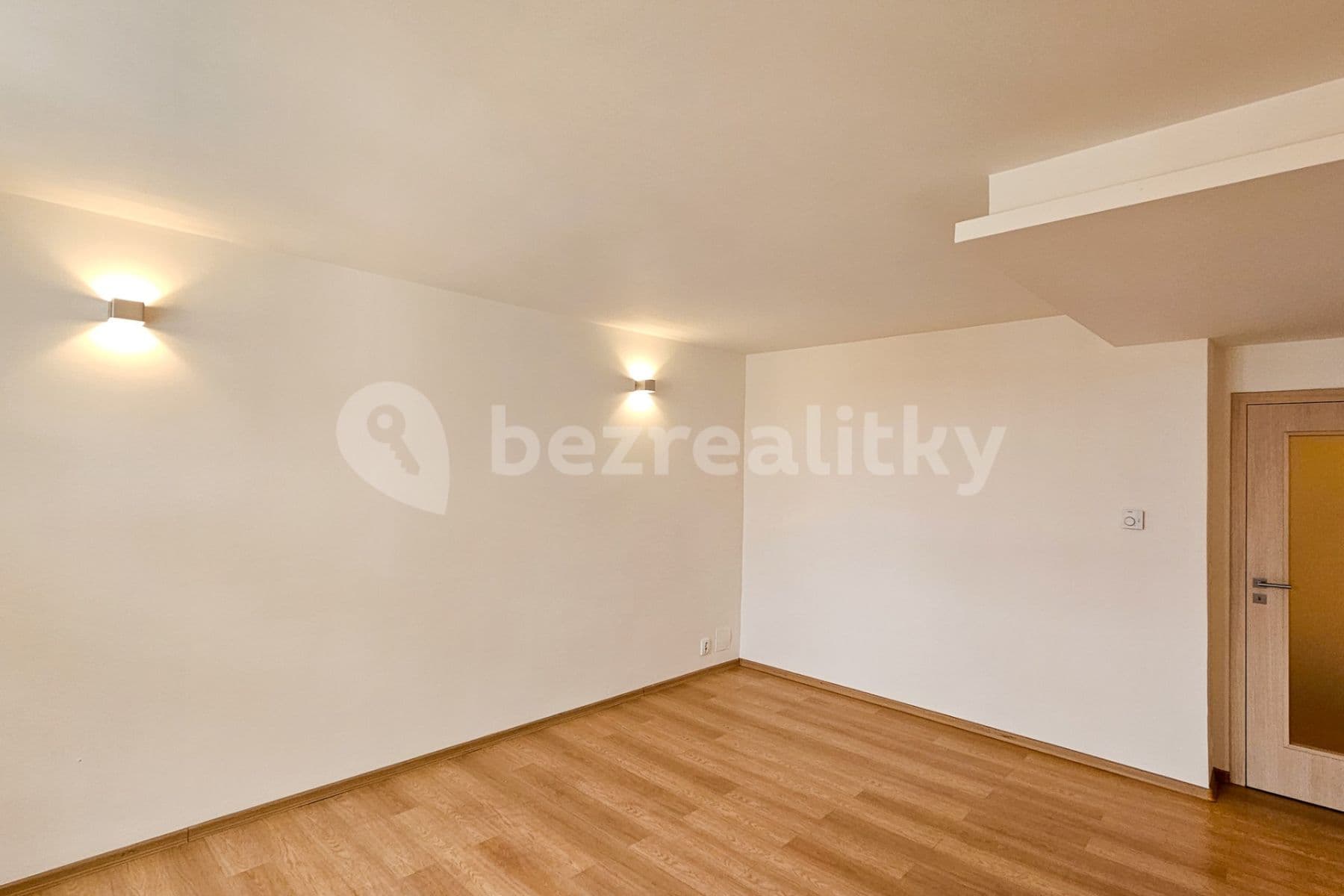 Pronájem bytu 2+1 65 m², Šimáčkova, Praha, Praha Pronájem bytu 2+1 65 m², Šimáčkova, Praha, Praha