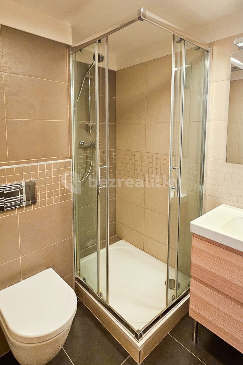 Pronájem bytu 2+1 65 m², Šimáčkova, Praha, Praha Pronájem bytu 2+1 65 m², Šimáčkova, Praha, Praha