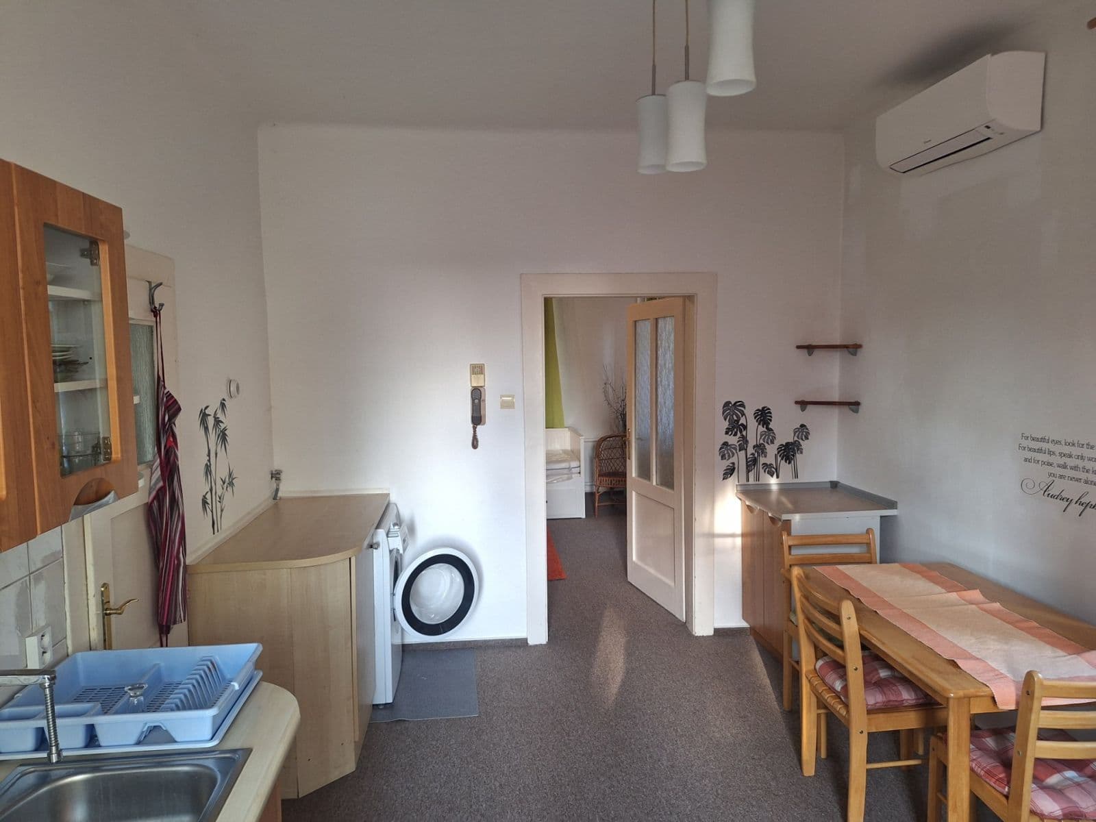 Pronájem bytu 1+1 44 m², Edisonova, Praha, Praha Pronájem bytu 1+1 44 m², Edisonova, Praha, Praha