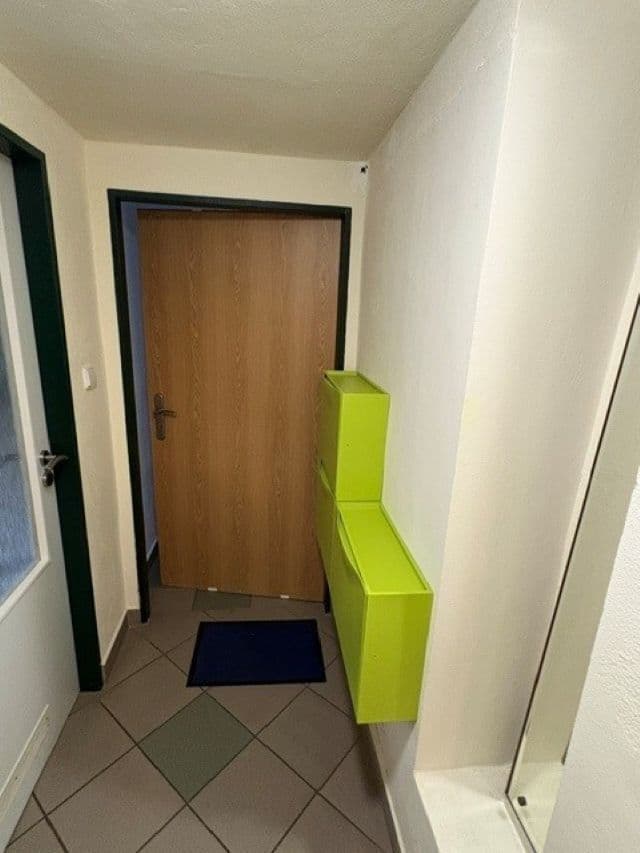 Pronájem bytu Garsoniéra 12 m², Vlnitá, Praha, Praha Pronájem bytu Garsoniéra 12 m², Vlnitá, Praha, Praha