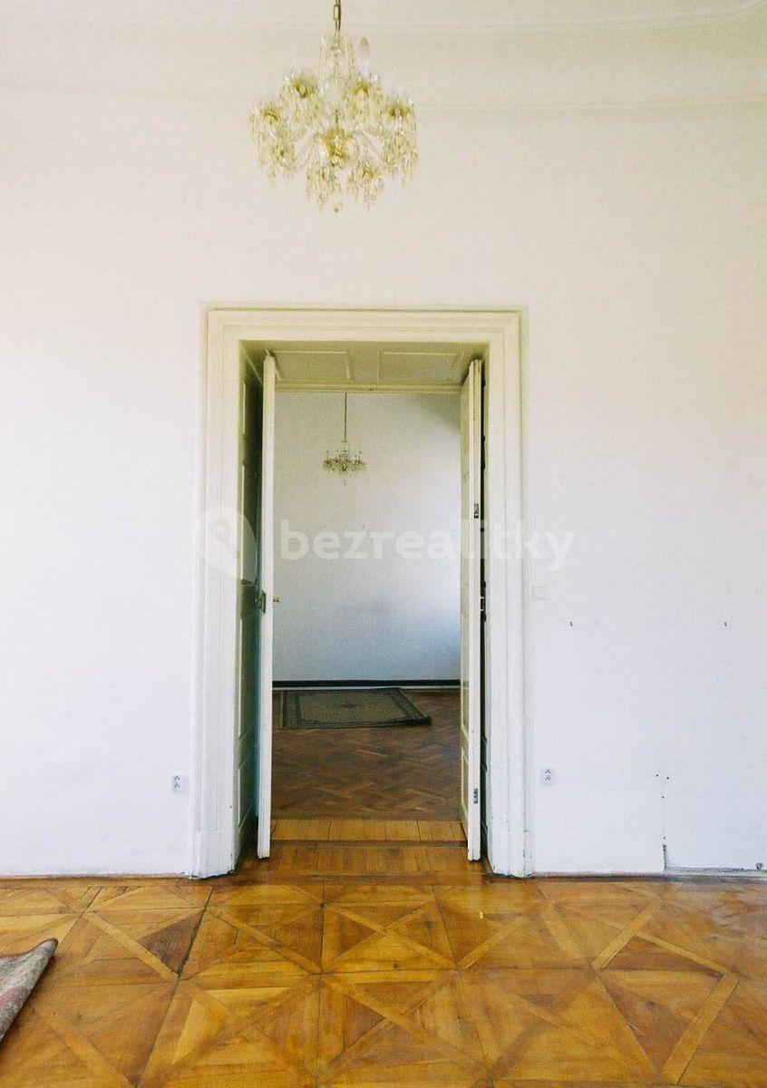 Pronájem nebytového prostoru 210 m², Loretánská, Praha, Praha