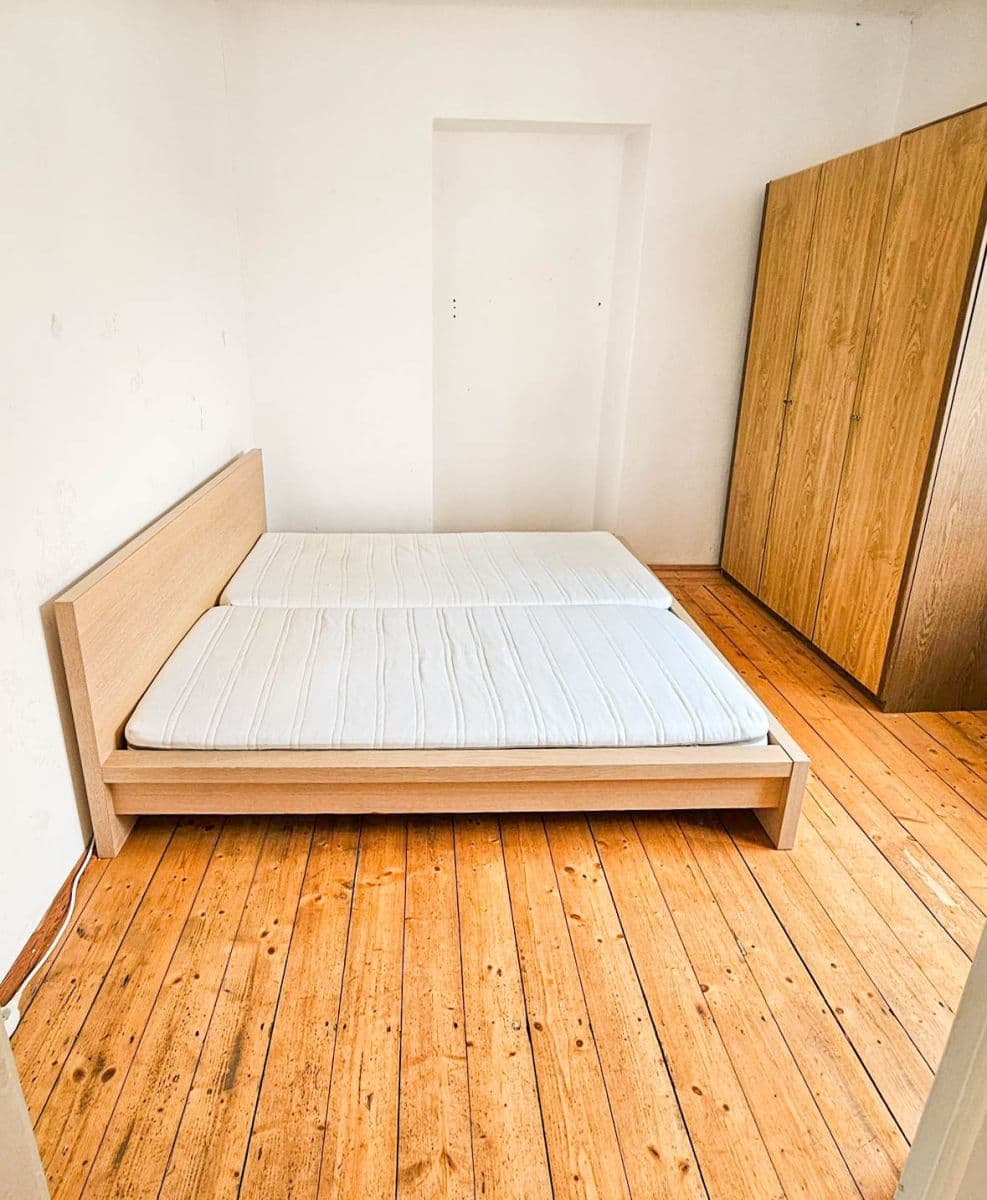 Pronájem bytu 2+1 47 m², U Slovanské pojišťovny, Praha, Praha Pronájem bytu 2+1 47 m², U Slovanské pojišťovny, Praha, Praha