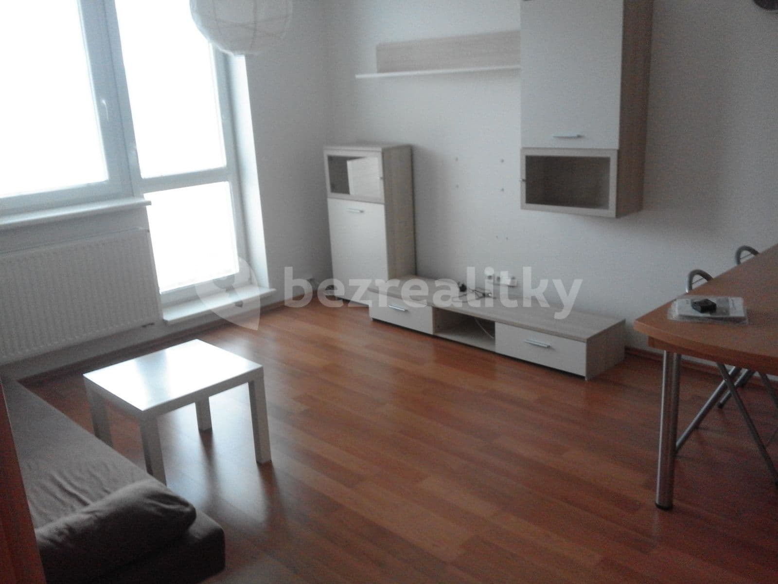 Pronájem bytu 2+kk 50 m², Metelkova, Kuřim, Jihomoravský kraj Pronájem bytu 2+kk 50 m², Metelkova, Kuřim, Jihomoravský kraj